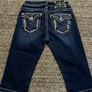 NWOT Miss Me Capris Size 12, 30” inseam.